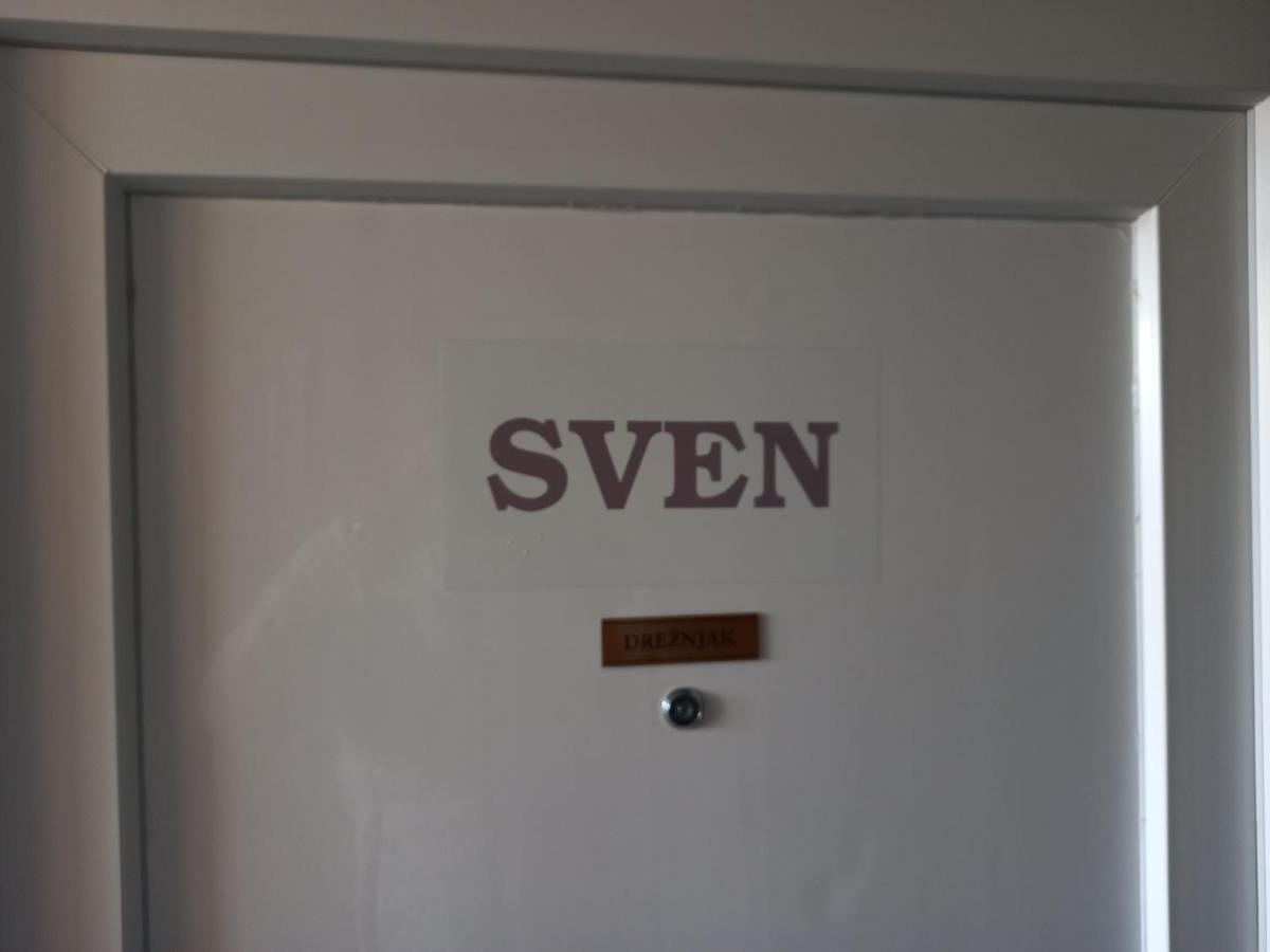 Apartment Sven Vinkovci Esterno foto