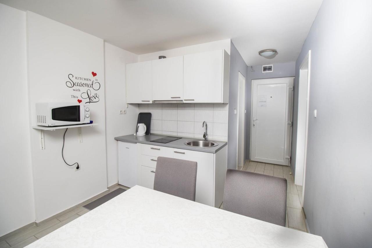 Apartment Sven Vinkovci Esterno foto